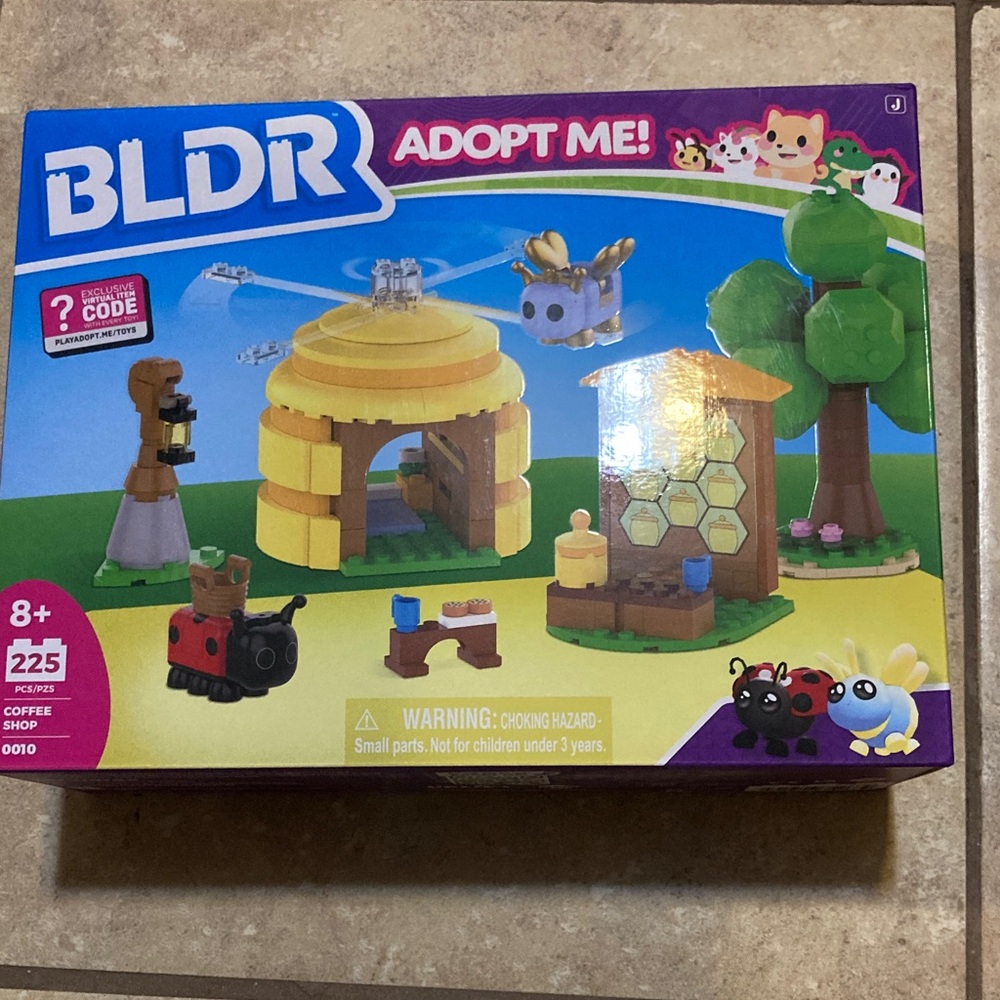 BLDR Adopt Me! Building Set - Coffee shop
